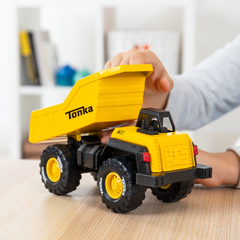 Tonka Classic Dump Truck - US 4642